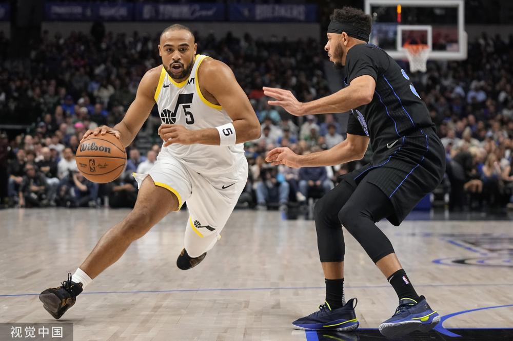 在众多足球 在众多足球