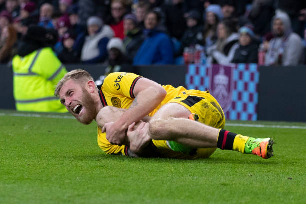 他的执教背 他的执教背