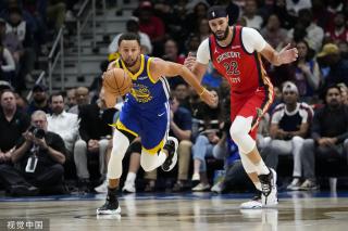 球队回到联 球队回到联